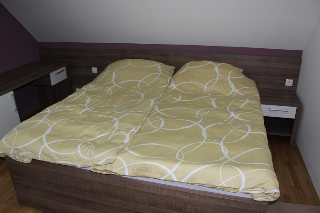 Hisa Nasprot Sonca Hotel Črnomelj Buitenkant foto