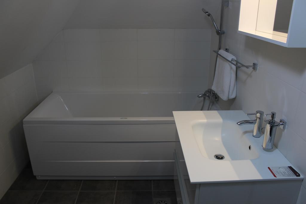 Hisa Nasprot Sonca Hotel Črnomelj Kamer foto